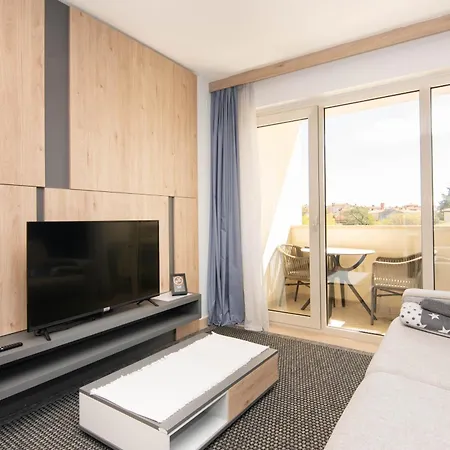 Pet Friendly Apartment Blue Ocean Umag Exterior photo