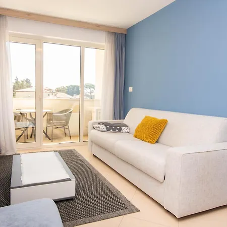 Pet Friendly Apartment Blue Ocean Umag Exterior photo